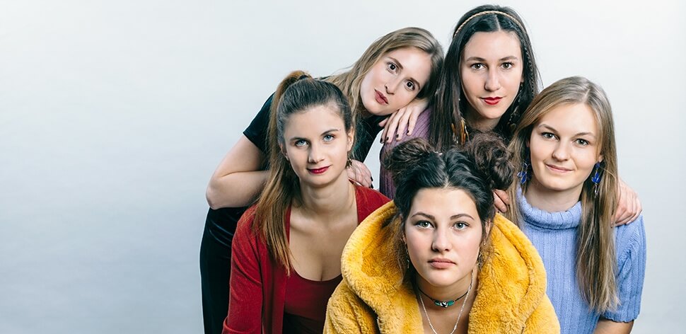 HEY SIS präsentiert Debütalbum „Collage“