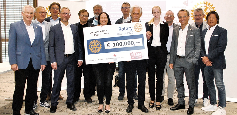 Rotes Kreuz: Rotary-Clubs spenden