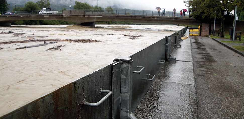 Hochwasser: Feuerwehr-Männer sind Helden von Tirol!
