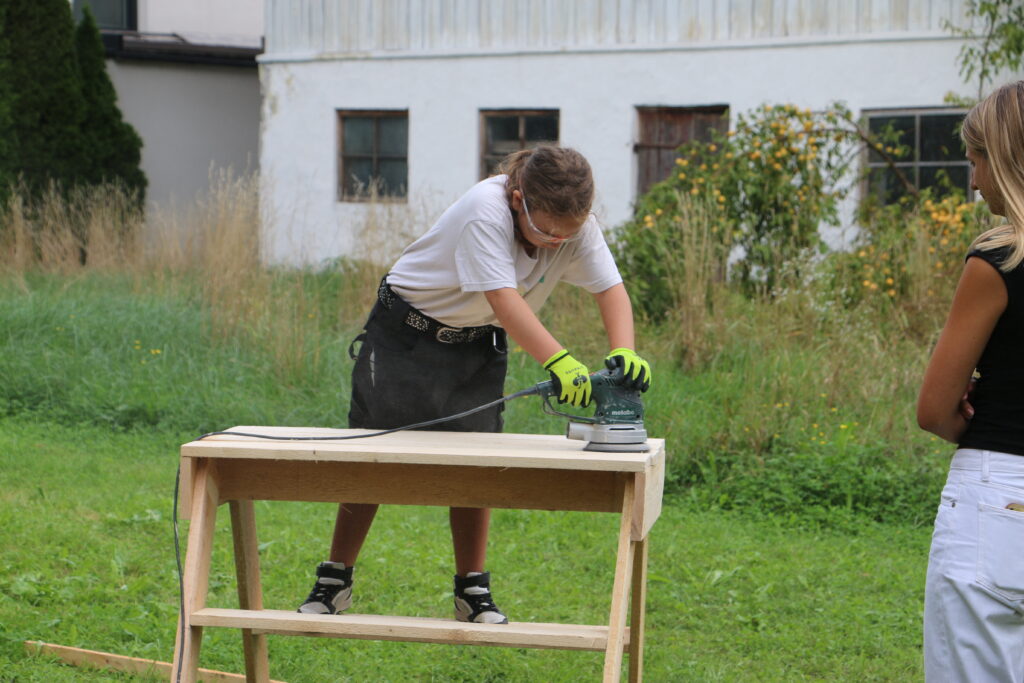 eh RADFELD Kinder Bauen Veranstaltung Schleifen