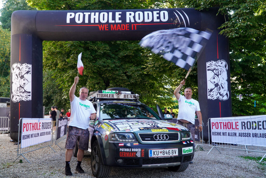 Tiroler Buam laden zum „Pothole Rodeo“